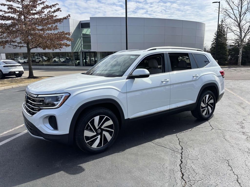 New 2025 Volkswagen Atlas SEL image 3