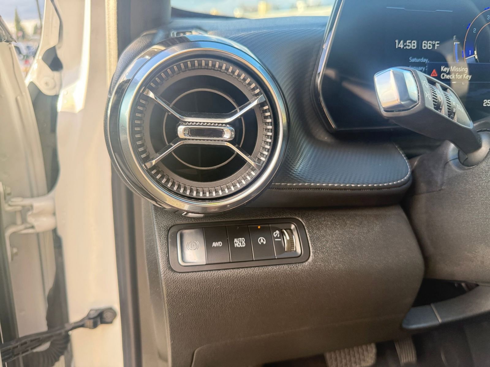 Used 2025 Chevrolet Equinox LT image 34