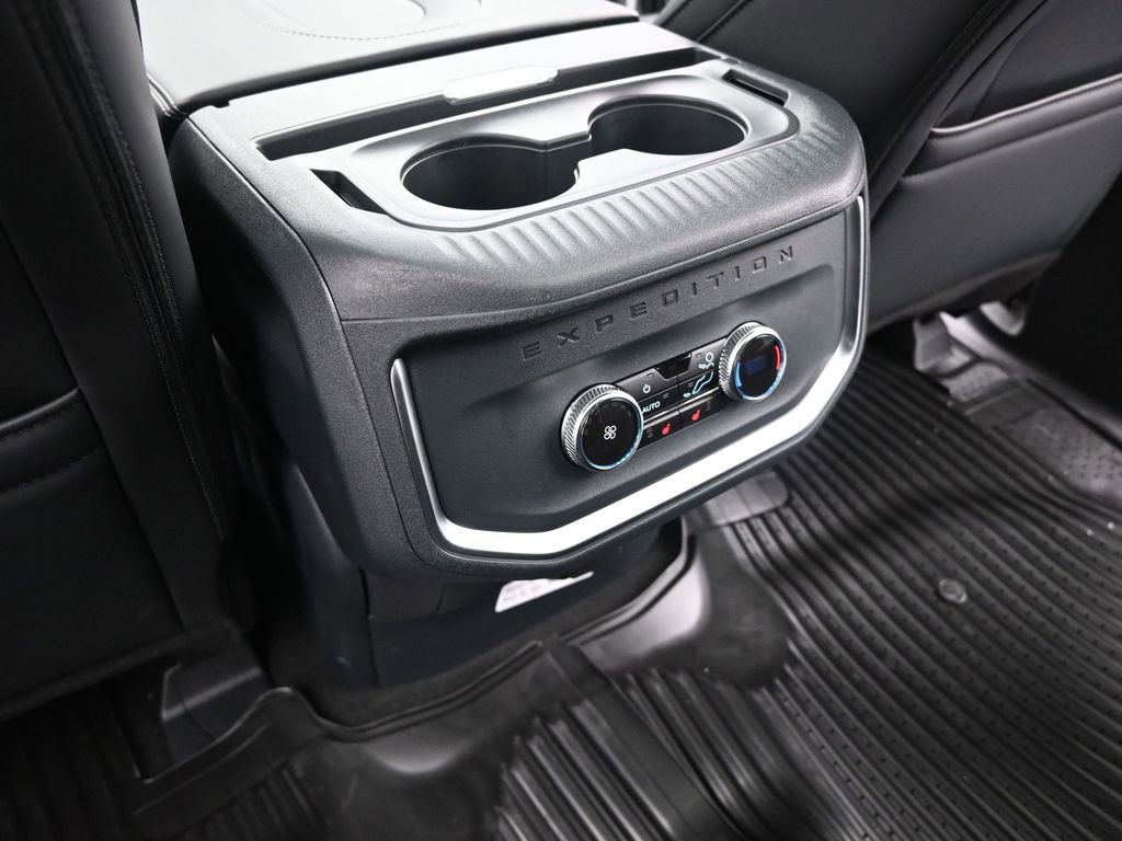 New 2026 Ford Expedition Max Platinum w/ Stealth Appearance Package AWD/4WD image 22