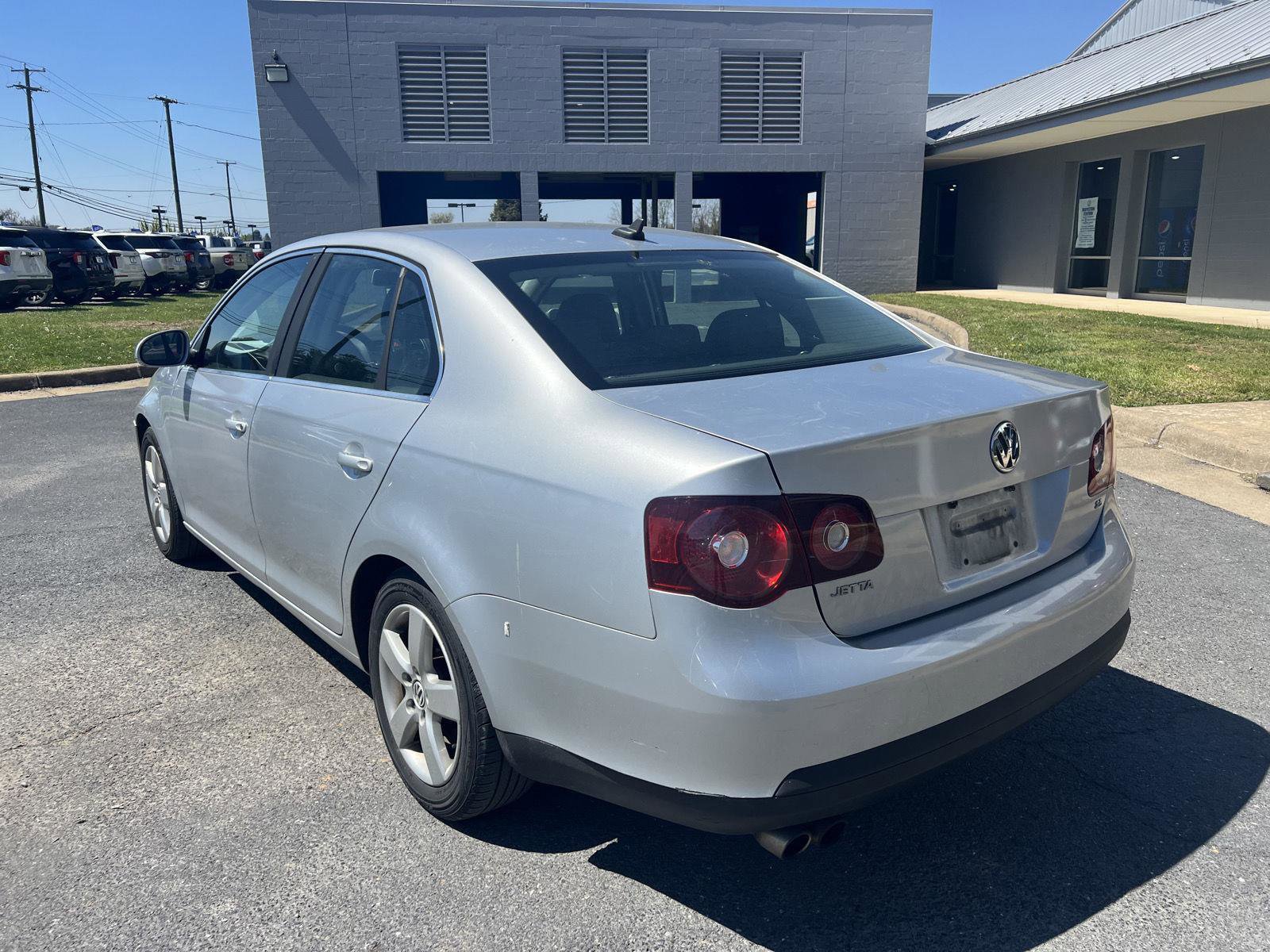 Used 2008 Volkswagen Jetta SE image 3