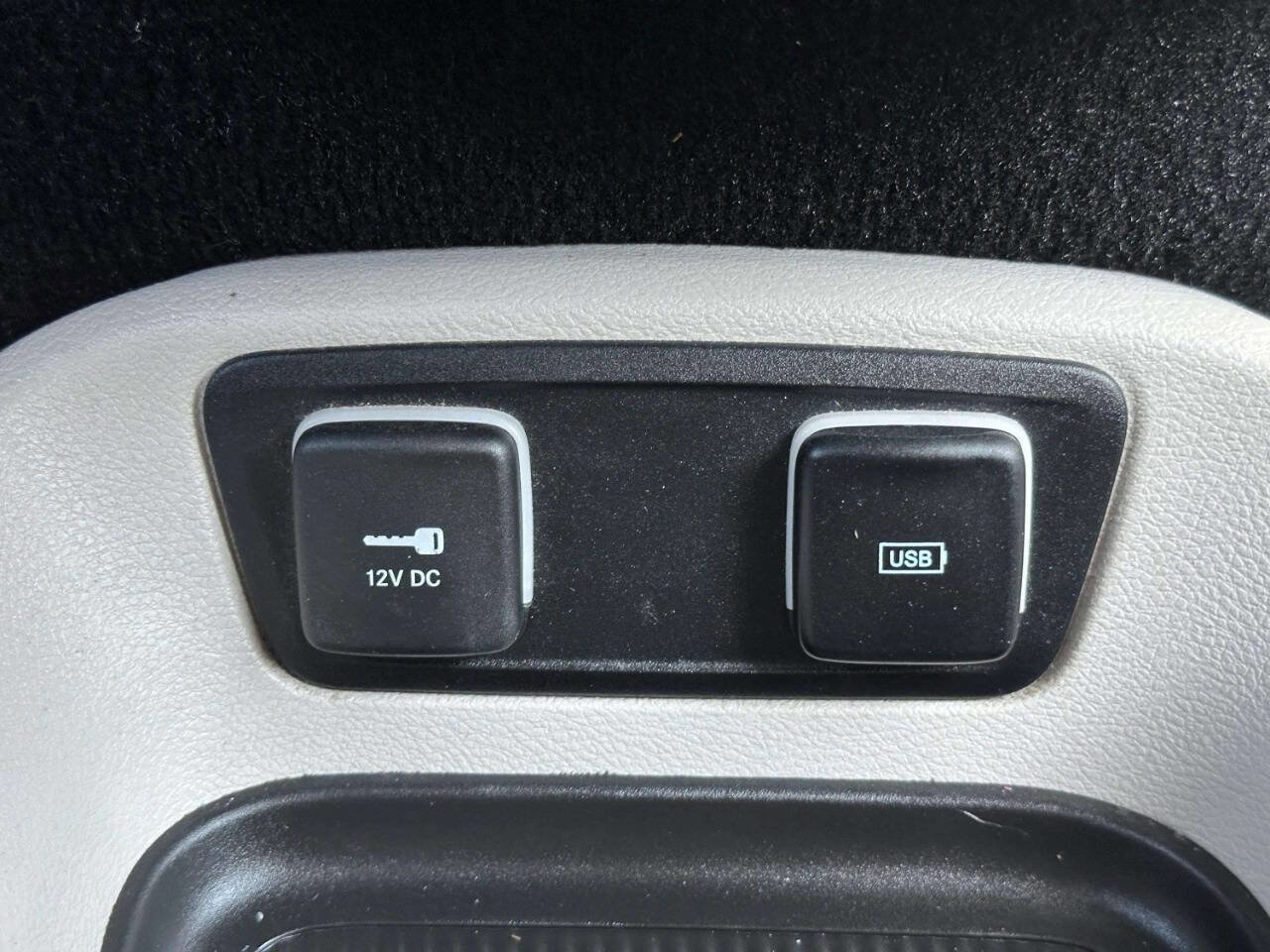 Used 2017 Chrysler Pacifica Limited w/ UConnect Theater Package image 33