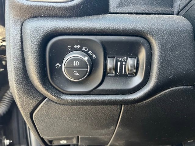 Used 2019 RAM 2500 Lone Star w/ Black Appearance Package AWD/4WD image 6