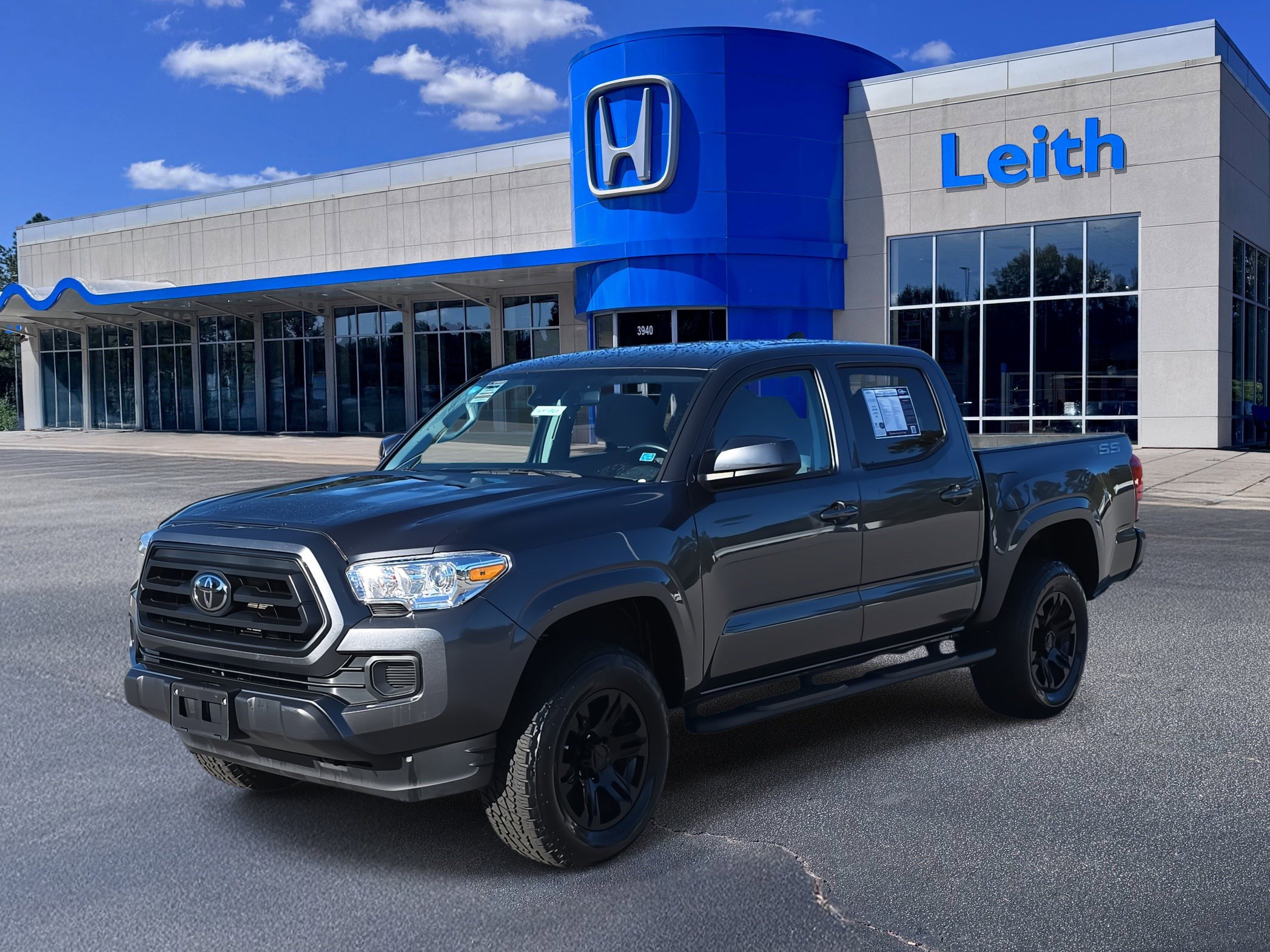 Used 2022 Toyota Tacoma TRD Pro image 1