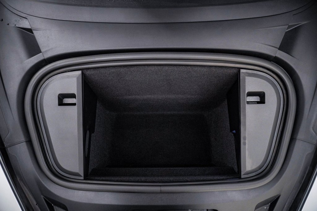 Certified 2024 Porsche Taycan 4 Cross Turismo w/ Premium Package image 31