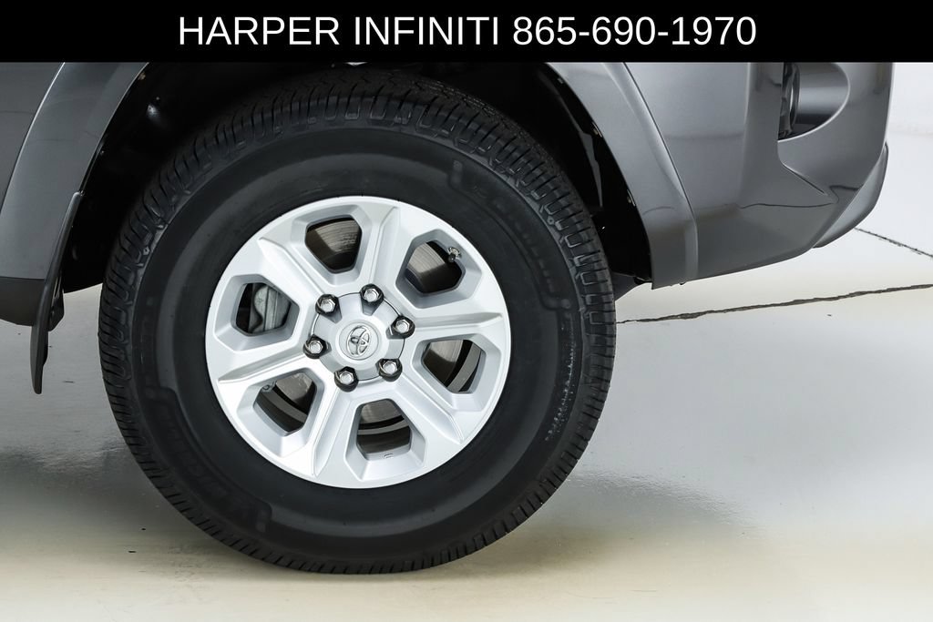 Used 2020 Toyota 4Runner SR5 Premium w/ Moonroof Package AWD/4WD image 15