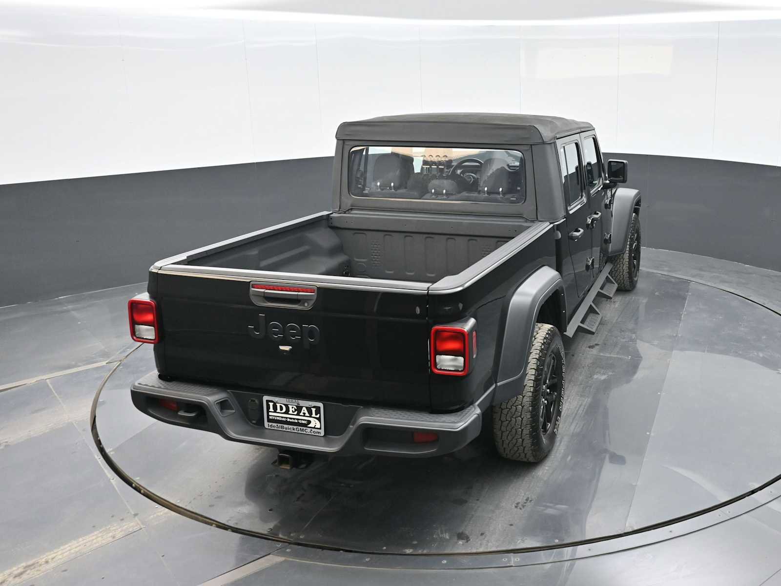 Used 2022 Jeep Gladiator Sport w/ Trailer Tow Package image 27