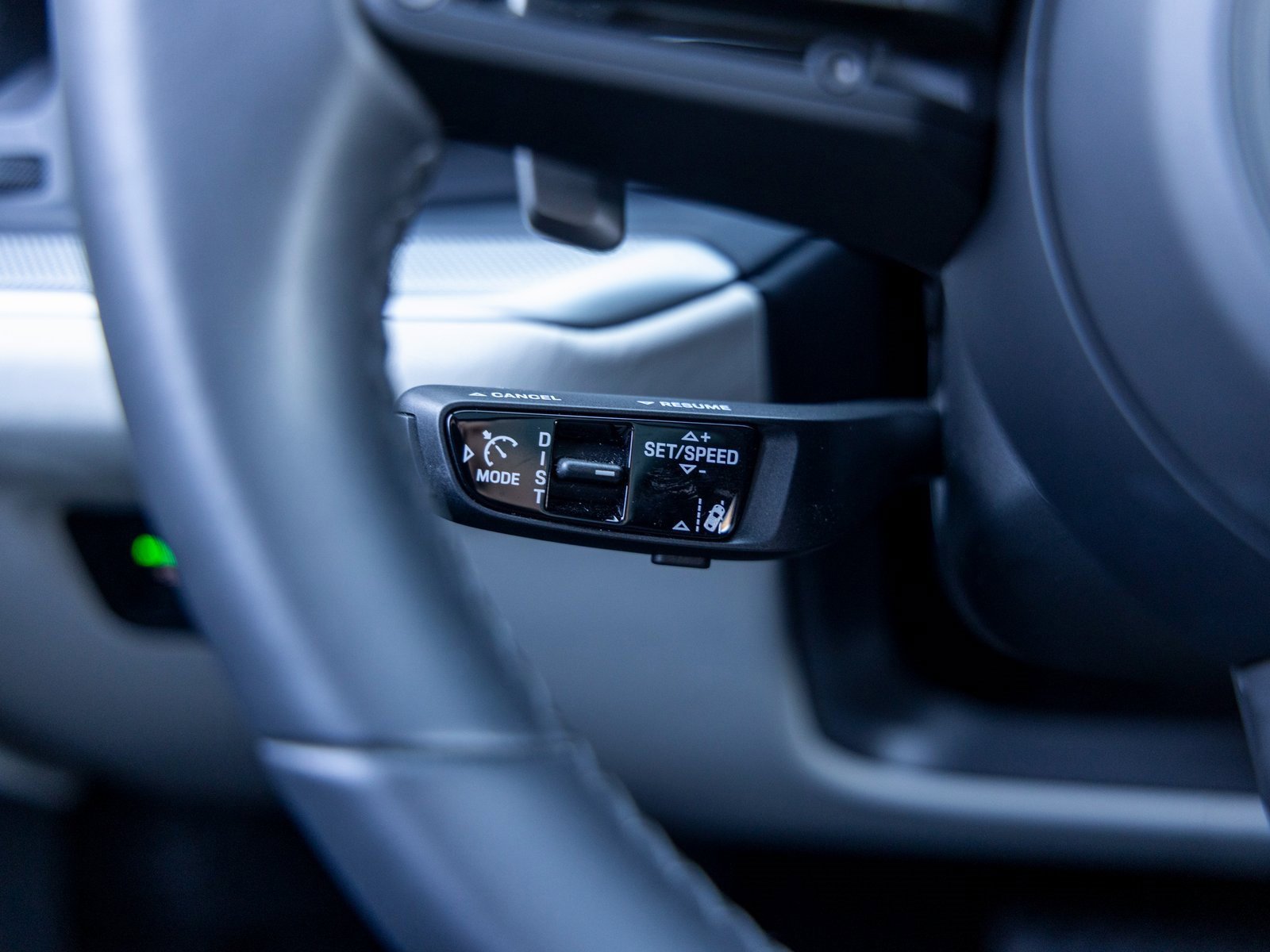 Certified 2025 Porsche Cayenne image 33