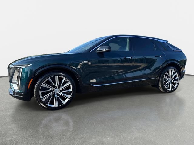 Certified 2025 Cadillac Lyriq Luxury w/ LPO, Floor Liner Package AWD/4WD image 2