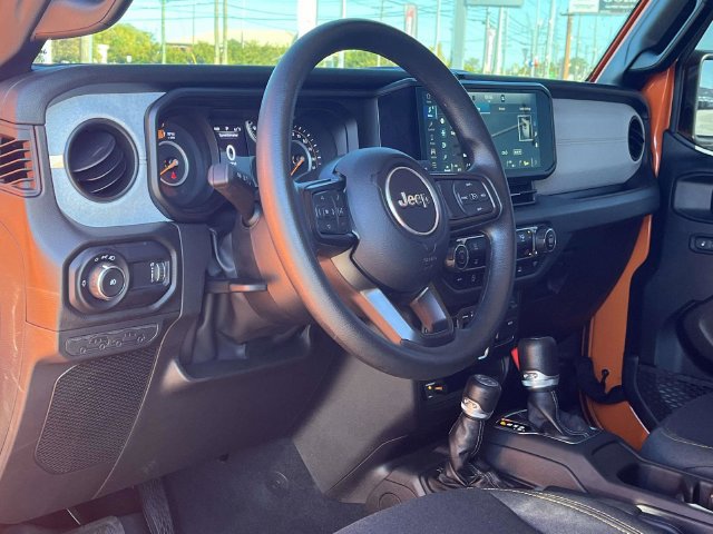 Used 2025 Jeep Wrangler Sport AWD/4WD image 12