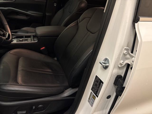 Used 2025 Kia Sorento EX image 15