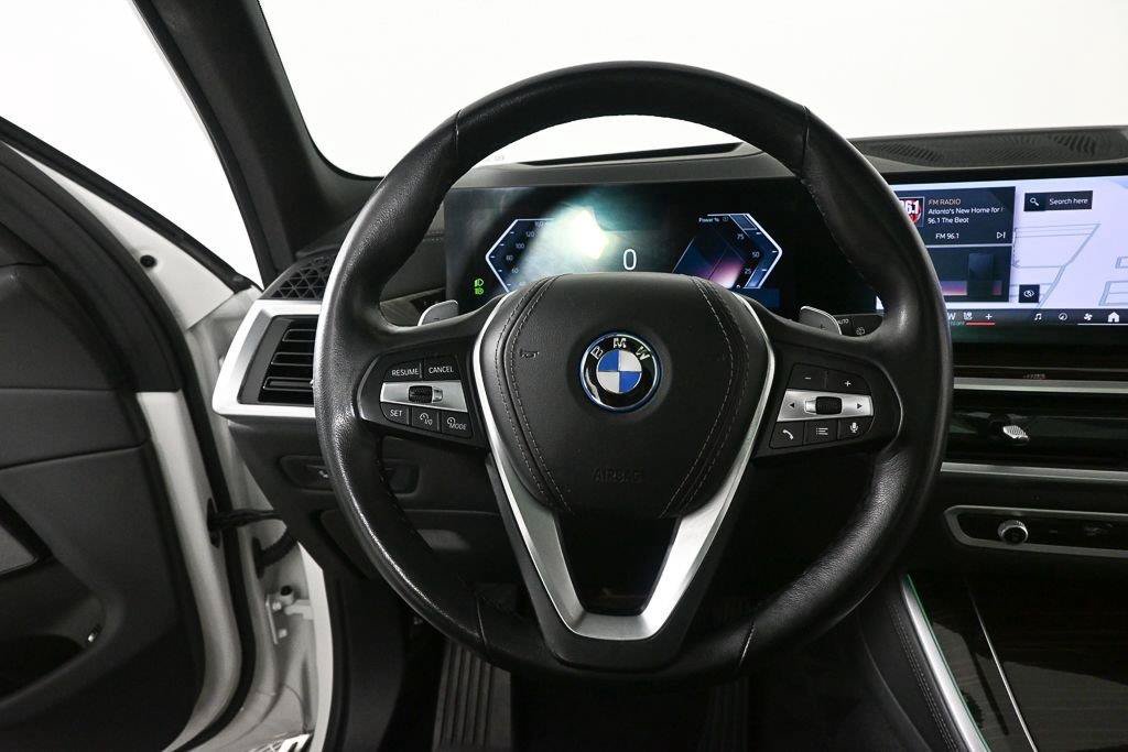 Used 2025 BMW X5 xDrive50e AWD/4WD image 3