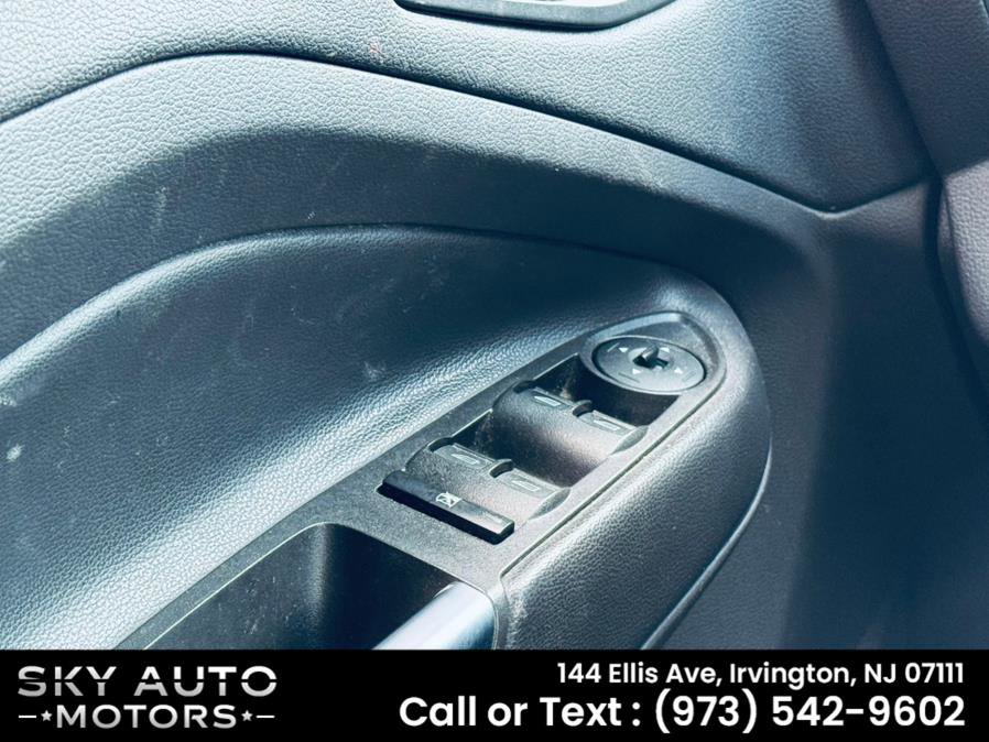 Used 2018 Ford Escape SEL w/ Ford Safe & Smart Package image 17