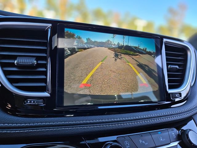 New 2026 Chrysler Pacifica Limited image 10