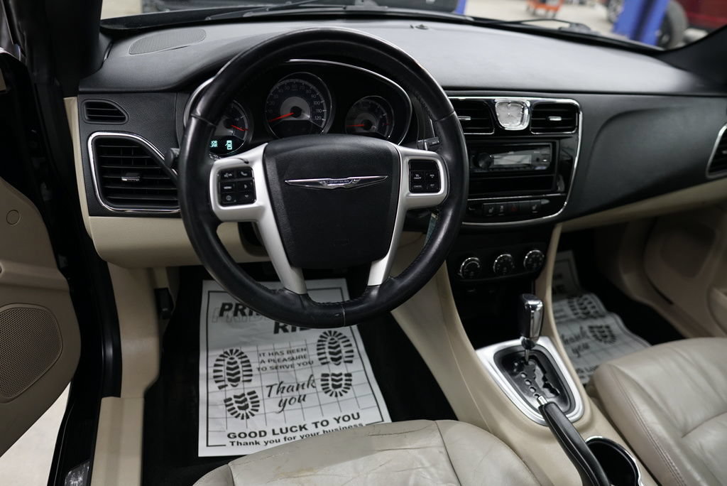 Used 2012 Chrysler 200 Limited FWD image 20