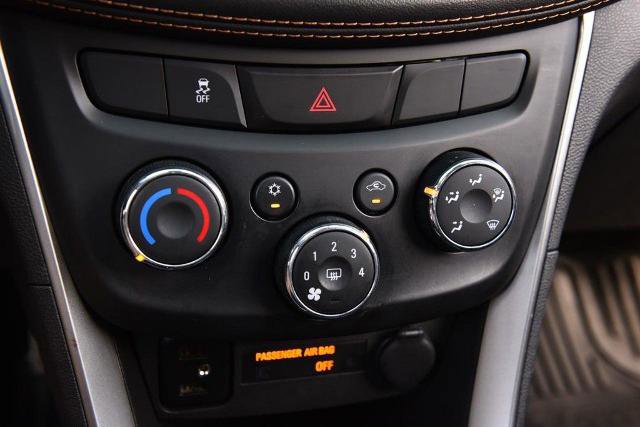 Used 2019 Chevrolet Trax LT w/ LT Convenience Package image 14