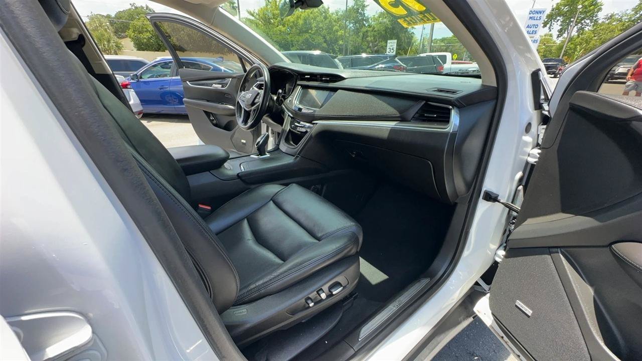 Used 2017 Cadillac XT5 Luxury FWD image 19