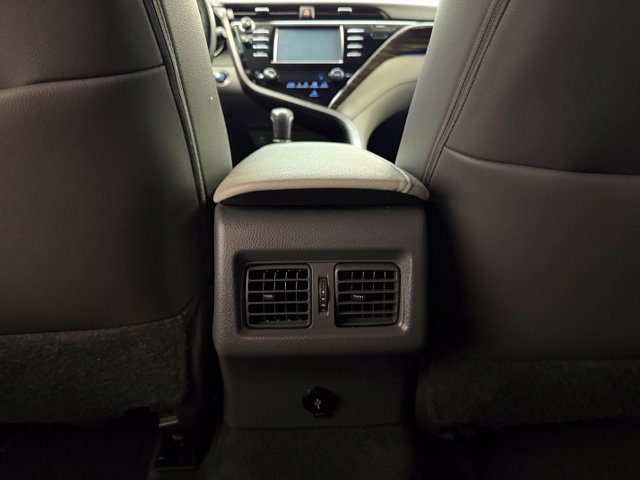 Used 2018 Toyota Camry XLE FWD image 29