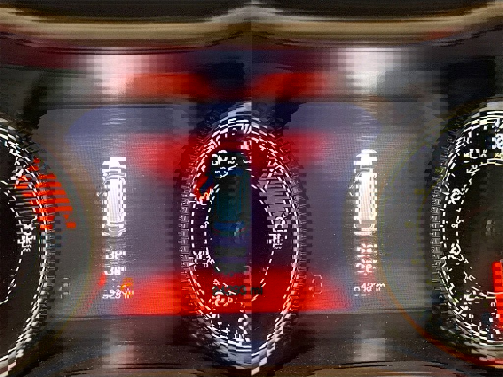 Used 2018 Jeep Cherokee Limited image 3