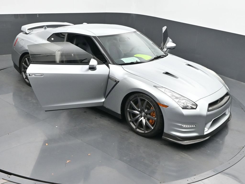 Used 2012 Nissan GT-R Premium AWD/4WD image 60
