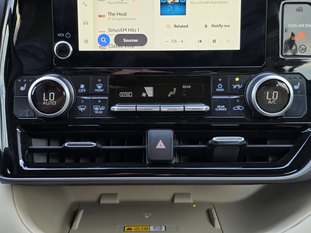 Certified 2025 Toyota Highlander XLE FWD image 17
