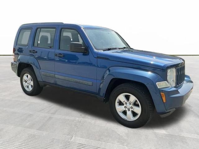 Used 2010 Jeep Liberty Sport AWD/4WD image 2
