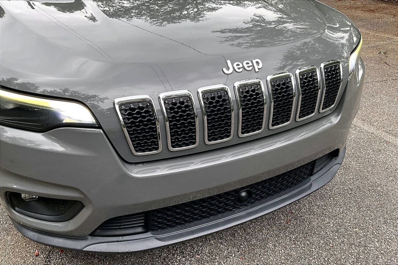 Used 2021 Jeep Cherokee Latitude Lux w/ Comfort/Convenience Group FWD image 33
