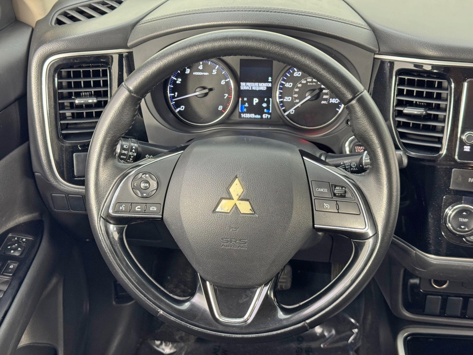 Used 2017 Mitsubishi Outlander SE image 17