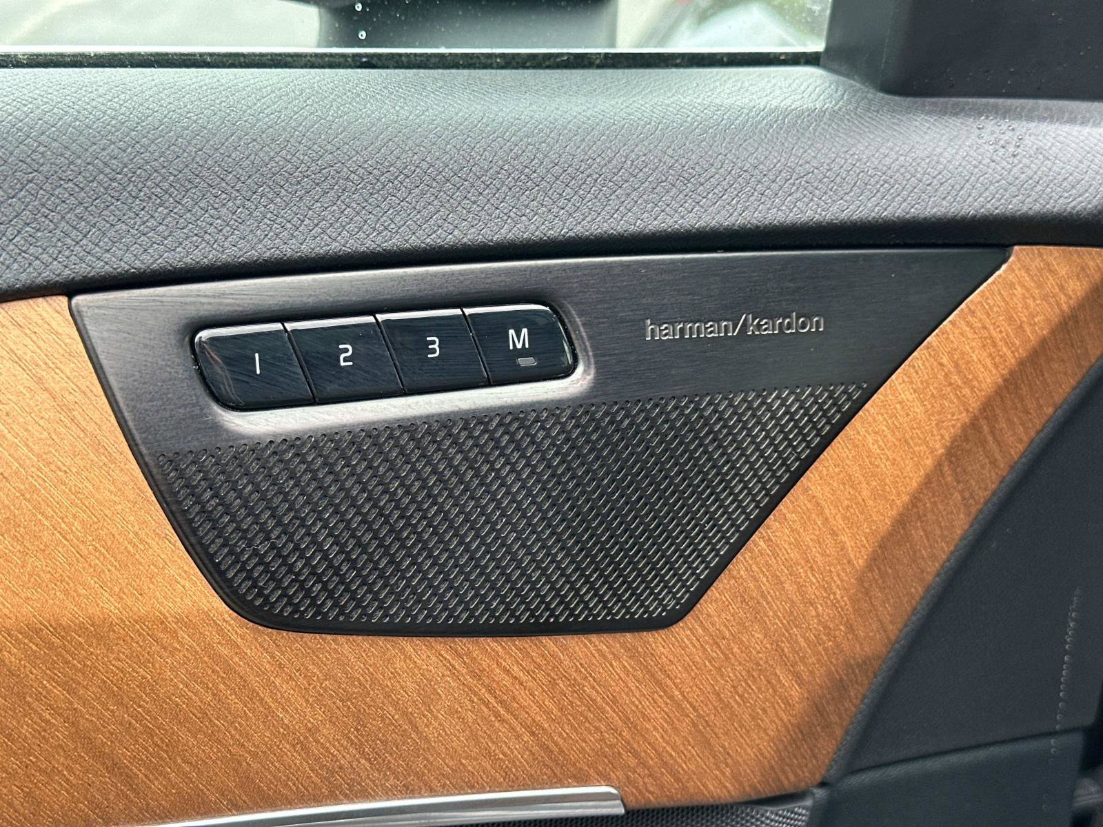 Certified 2024 Volvo XC90 T8 Plus image 16