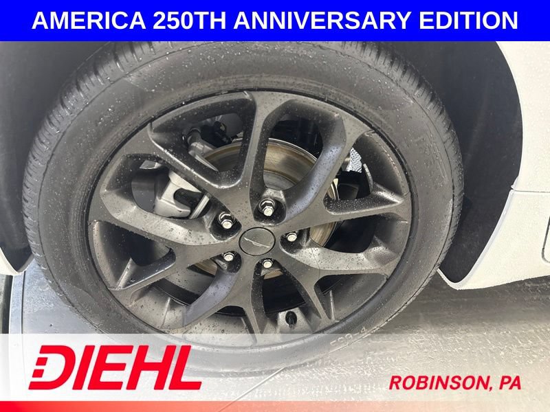 New 2027 Chrysler Pacifica Select FWD image 8
