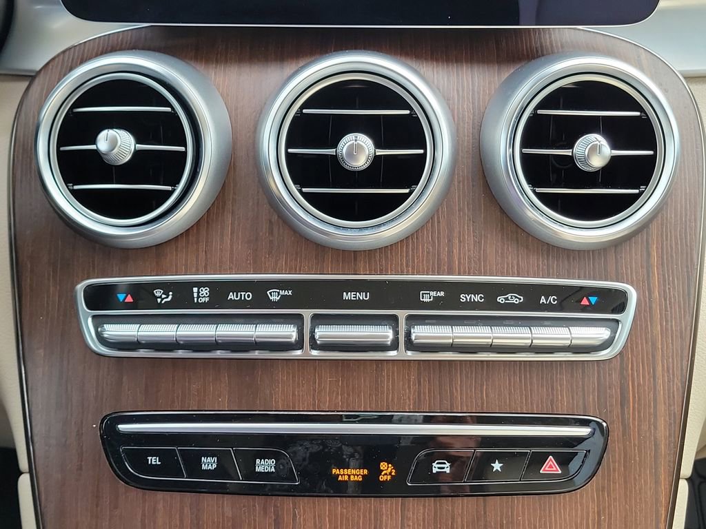 Used 2022 Mercedes-Benz GLC 300 4MATIC w/ Premium Package Lite image 37