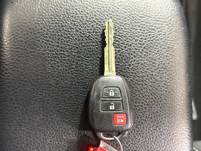 Used 2015 Toyota RAV4 XLE AWD/4WD image 41