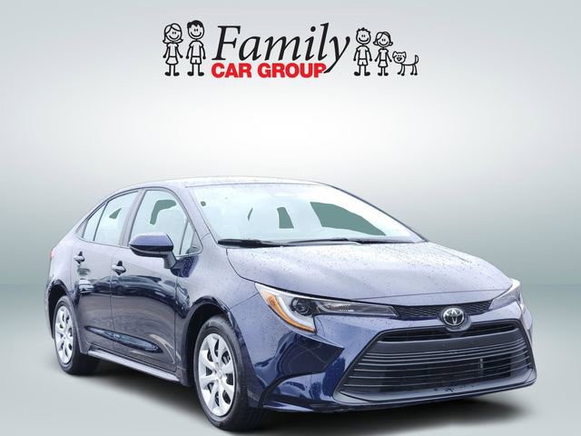 Certified 2025 Toyota Corolla LE FWD image 2