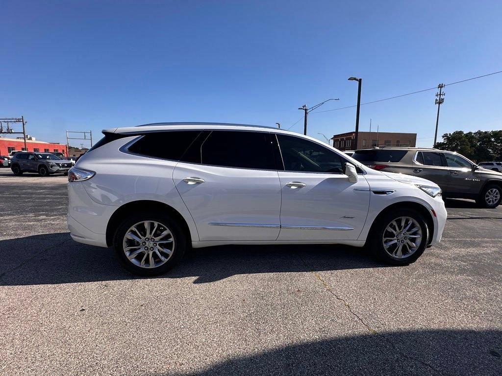 Used 2023 Buick Enclave Avenir w/ Avenir Technology Package FWD image 9