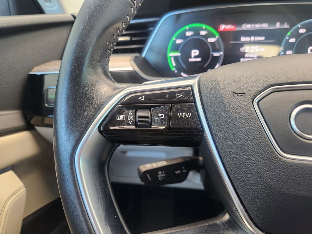 Used 2021 Audi e-tron Premium Plus w/ Premium Plus Package image 29