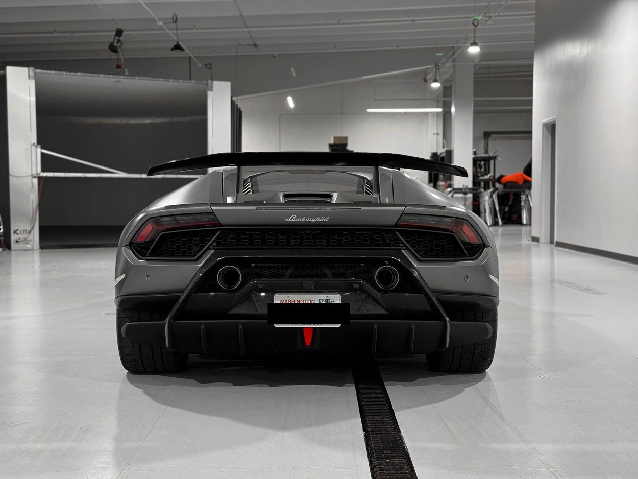 Used 2018 Lamborghini Huracan Performante image 4