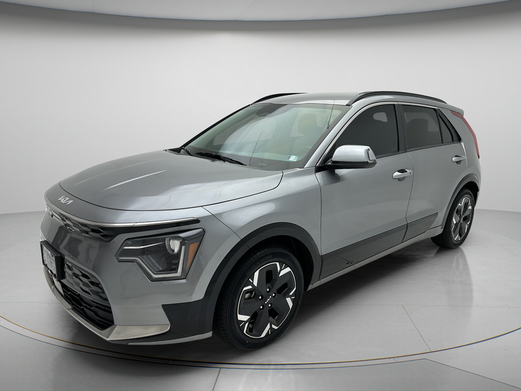 Used 2024 Kia Niro Wind w/ Wind Preserve Package FWD image 7