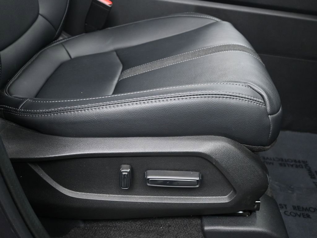 Used 2023 Honda Pilot Touring image 10