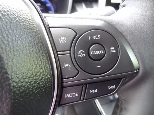 Used 2026 Toyota Corolla Cross XLE AWD/4WD image 18