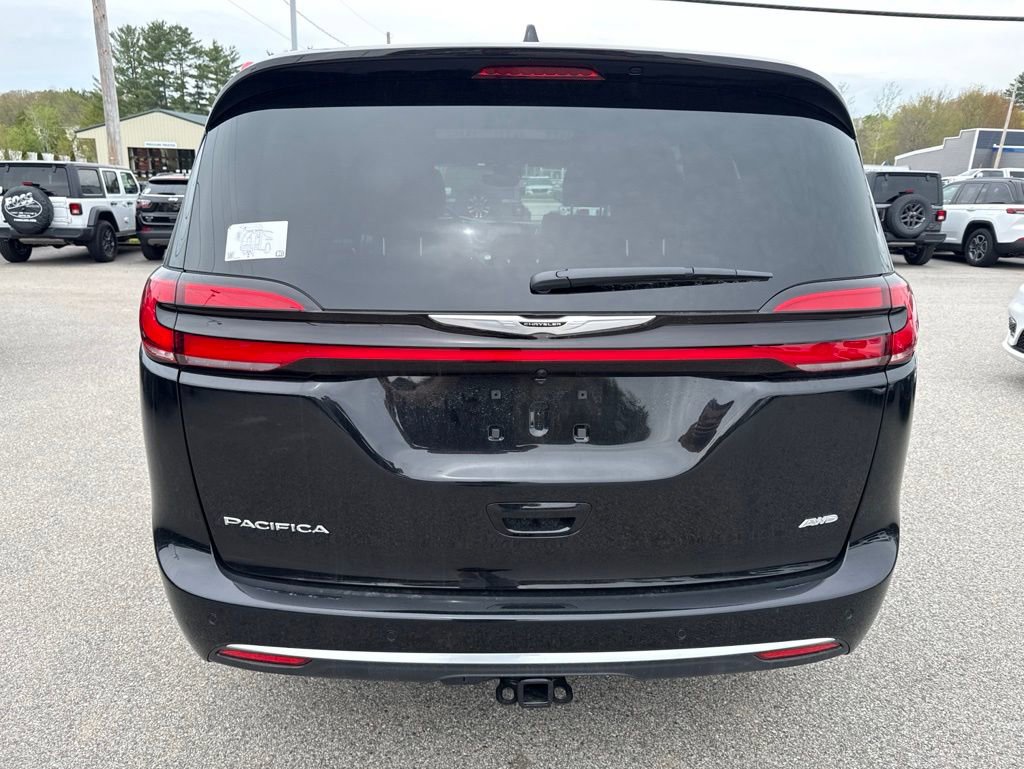 New 2026 Chrysler Pacifica Pinnacle w/ Trailer Tow Group AWD/4WD image 4