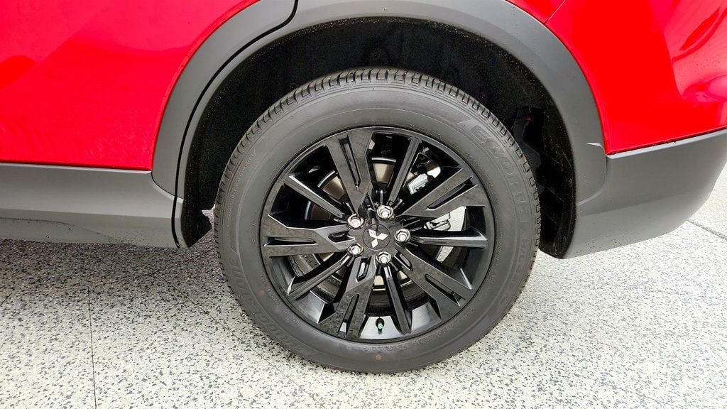 Used 2026 Mitsubishi Eclipse Cross LE AWD/4WD image 9