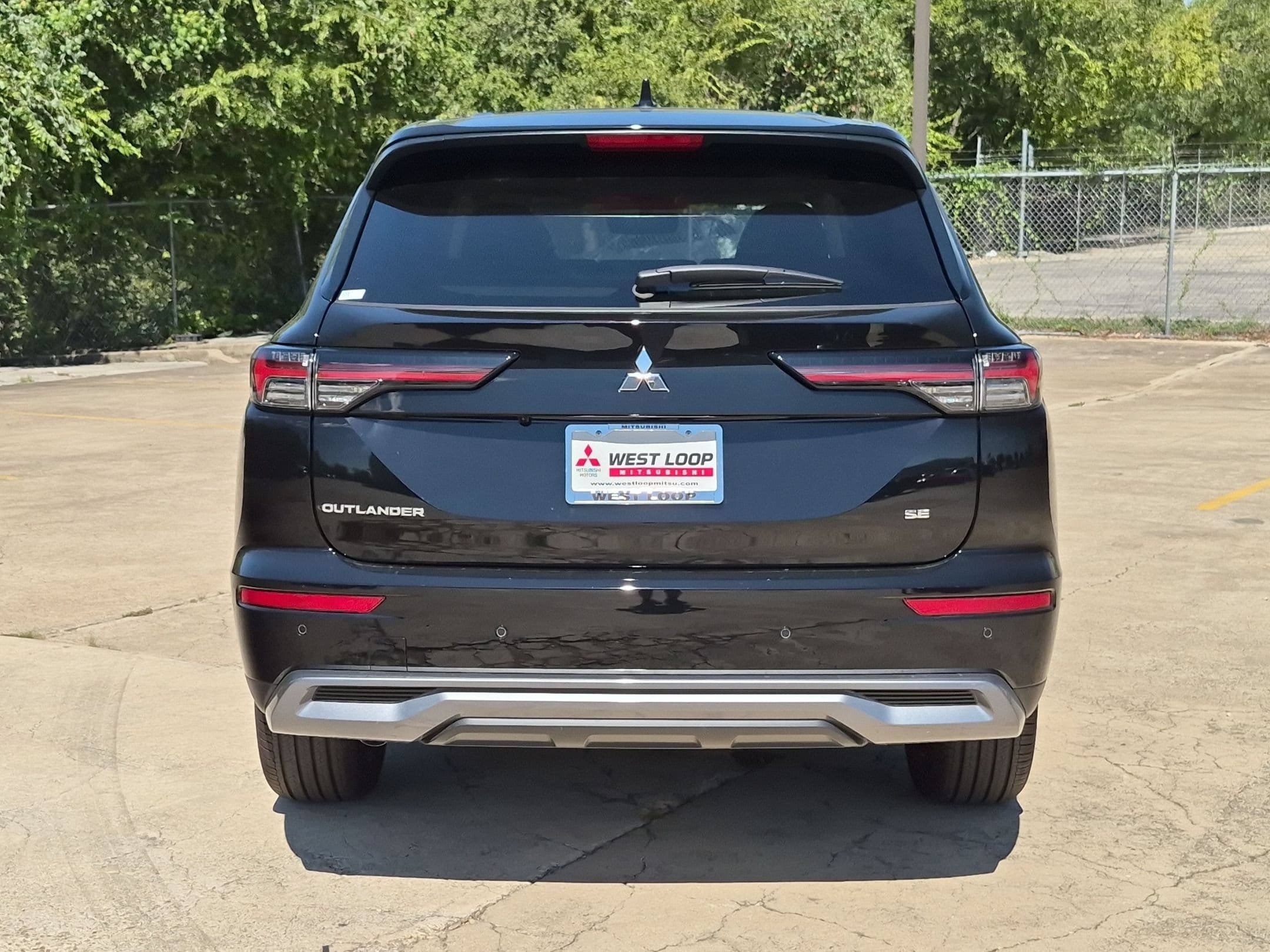 New 2026 Mitsubishi Outlander SE FWD image 4
