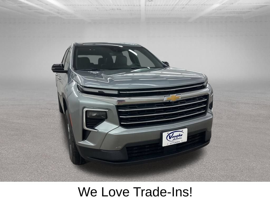 New 2026 Chevrolet Traverse LT w/ Driver Confidence Package AWD/4WD image 2