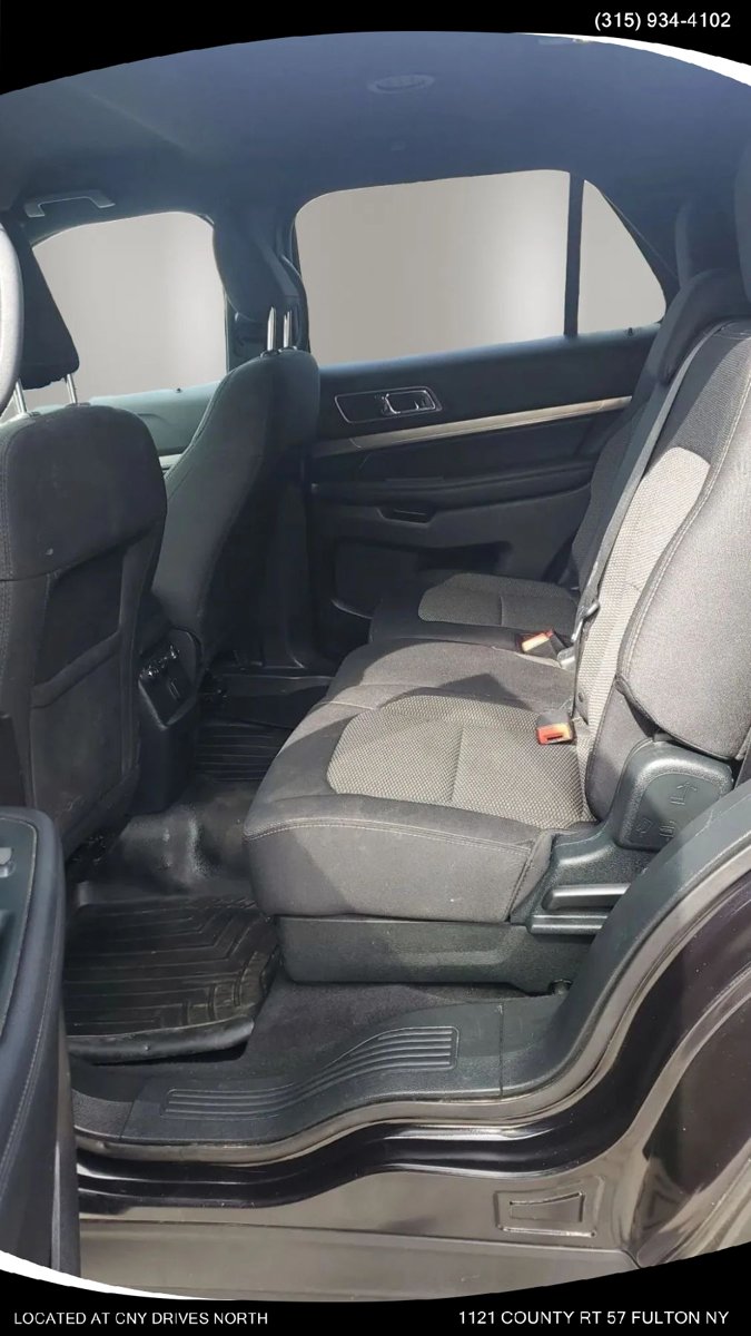 Used 2019 Ford Explorer XLT w/ Equipment Group 201A AWD/4WD image 12