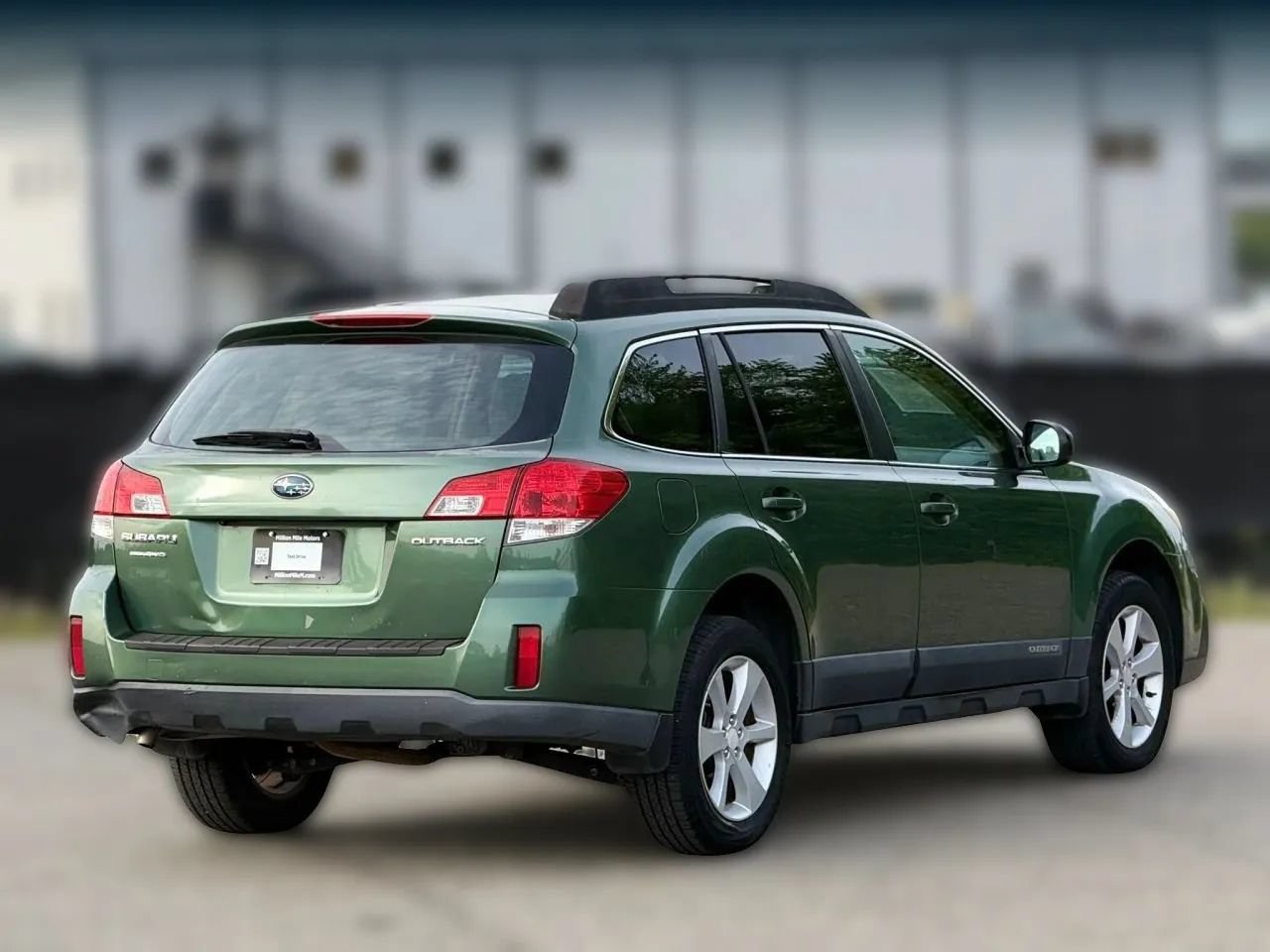 Used 2013 Subaru Outback 2.5i Premium AWD/4WD image 9