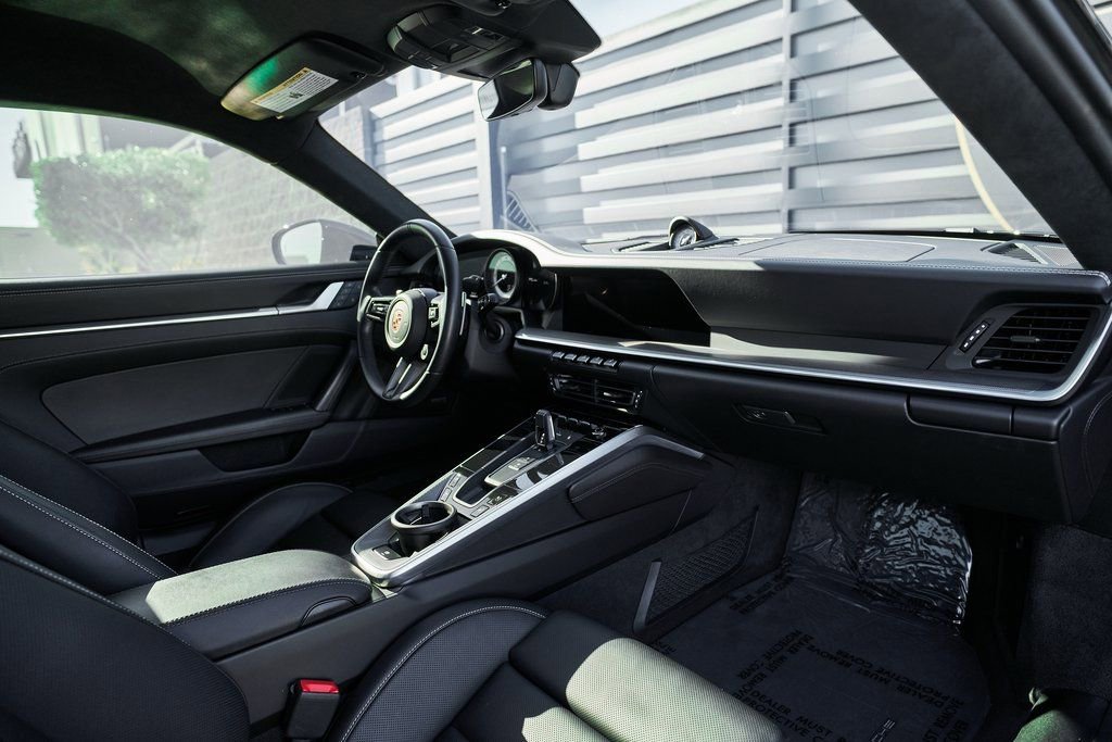 Used 2024 Porsche 911 Turbo AWD/4WD image 31
