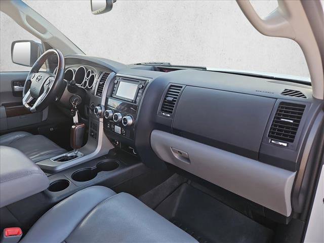 Used 2016 Toyota Sequoia Platinum image 25