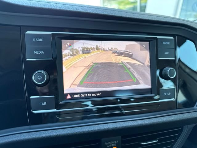Used 2019 Volkswagen Jetta SE w/ Cold Weather Package FWD image 15