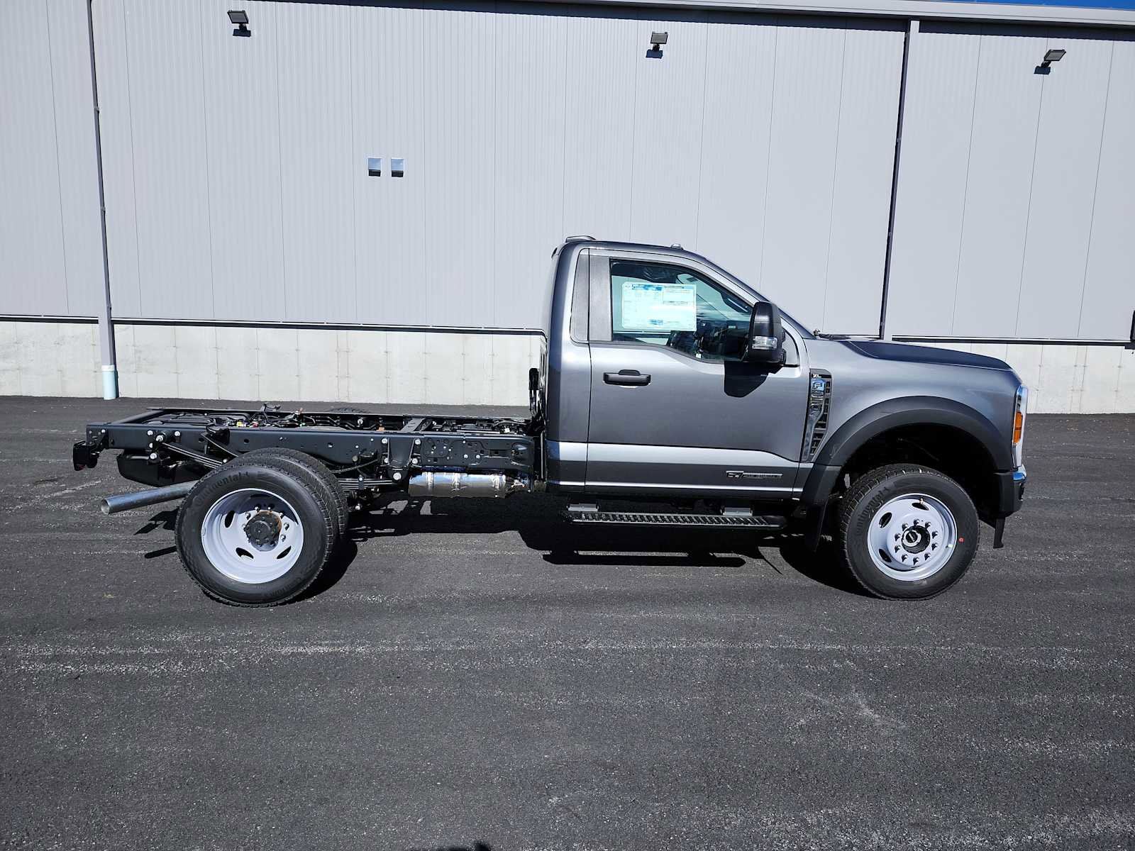 New 2026 Ford F550 4x4 Regular Cab Super Duty image 8
