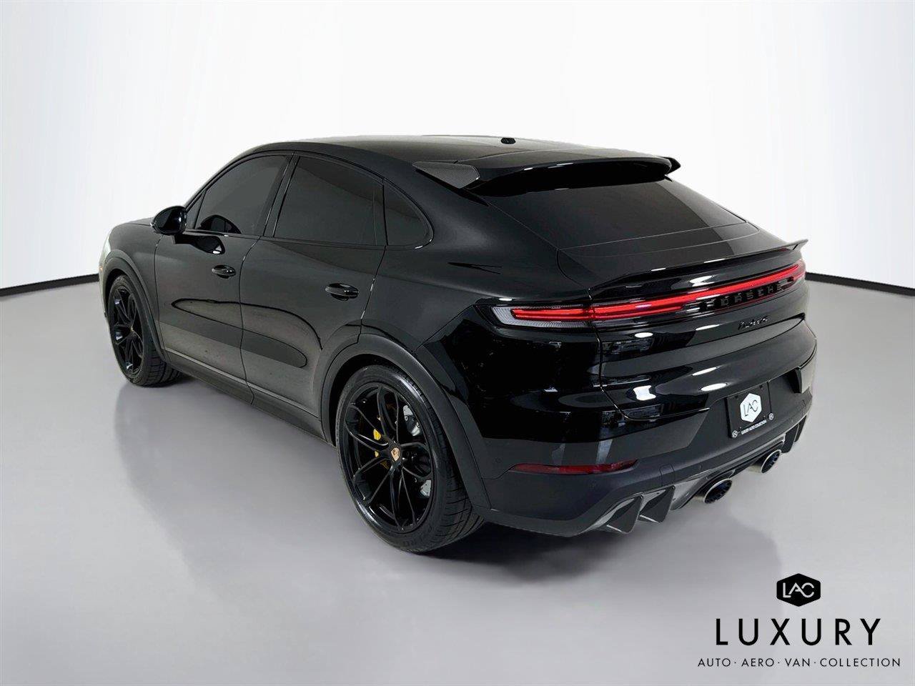 Used 2025 Porsche Cayenne Turbo GT AWD/4WD image 7