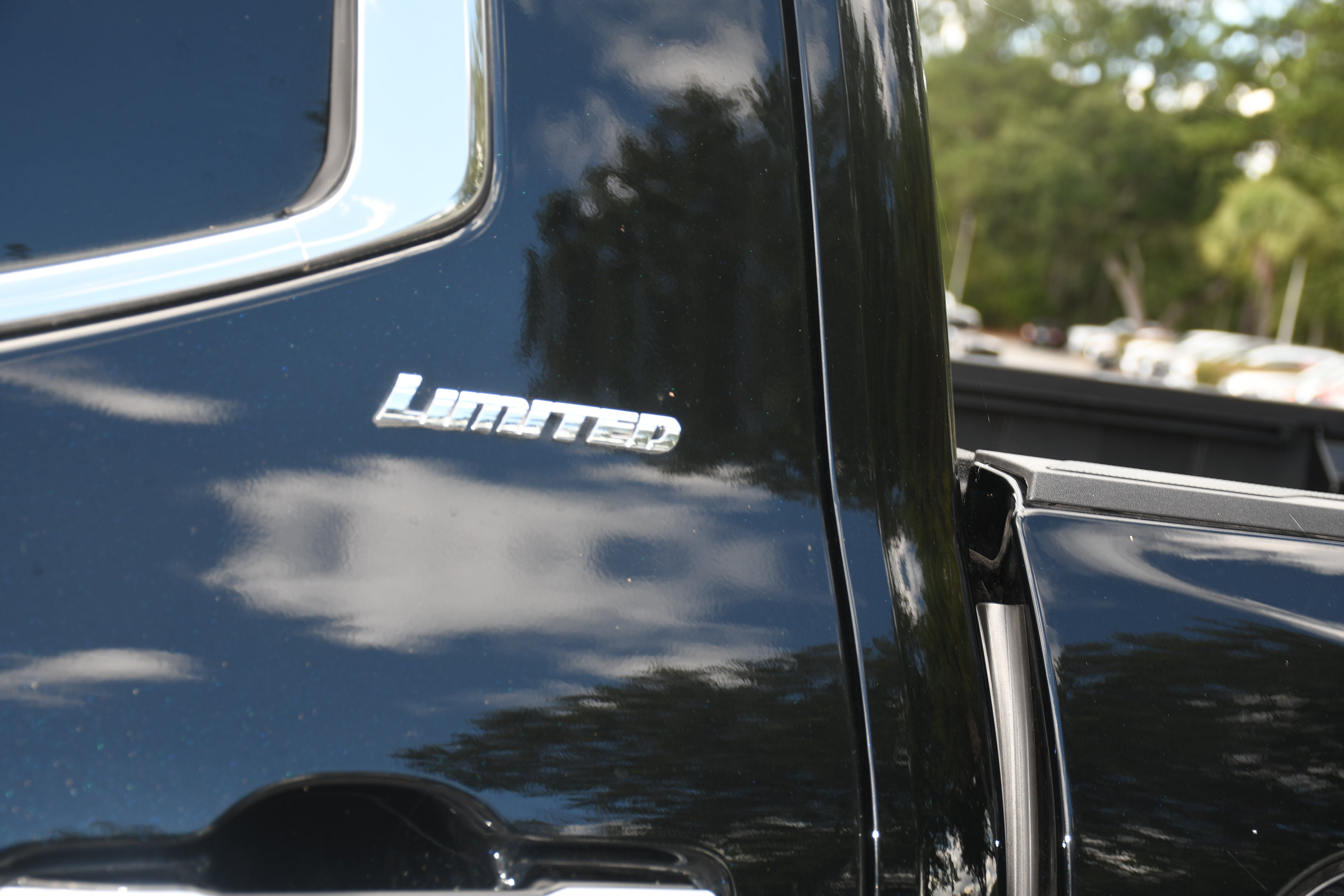 Certified 2025 Toyota Tundra Limited AWD/4WD image 17